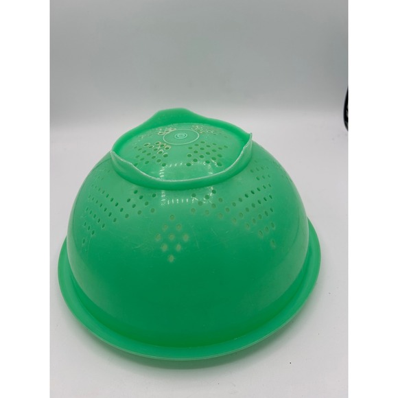 Vintage Tupperware Colander Footed Strainer Bowl Jadeite Green Kitchen Prep Tool - Picture 4 of 14